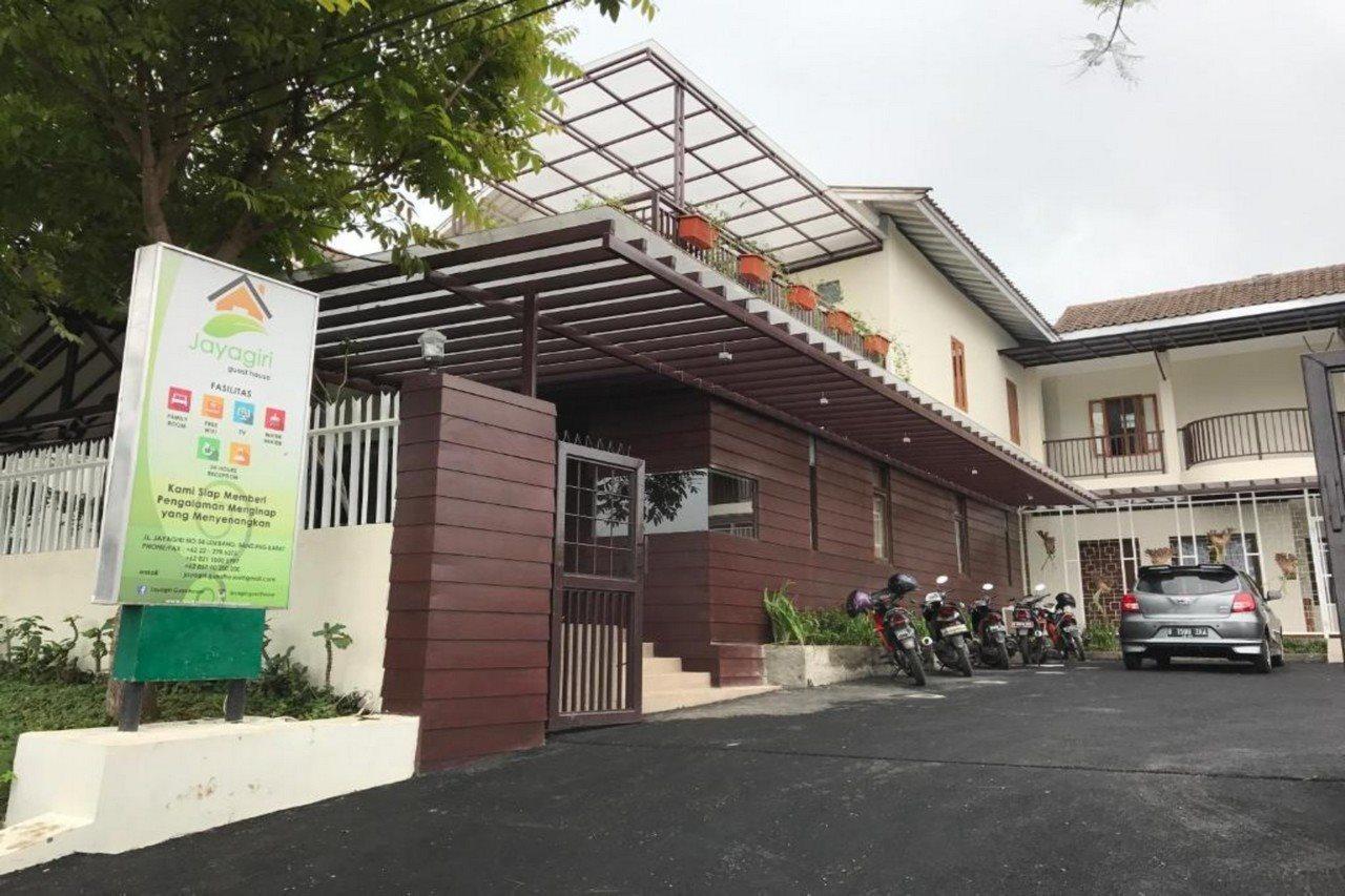 Jayagiri Pensión Lembang Exterior foto