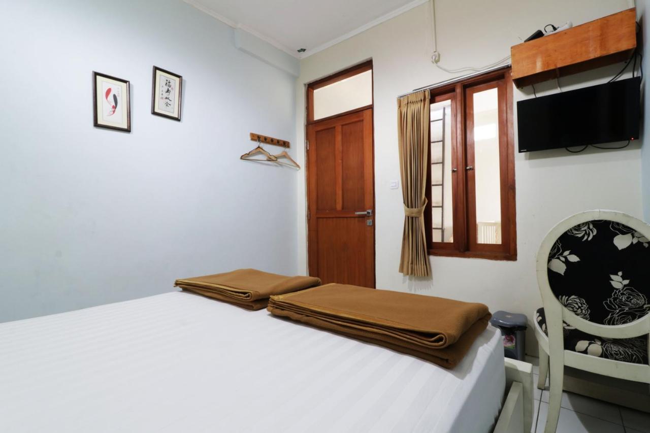 Jayagiri Pensión Lembang Exterior foto